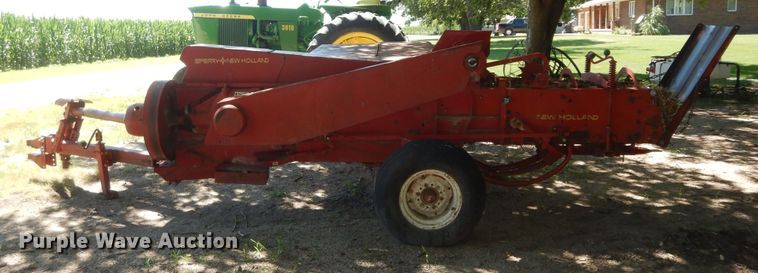 image for item KS9756 New Holland 273  small square baler