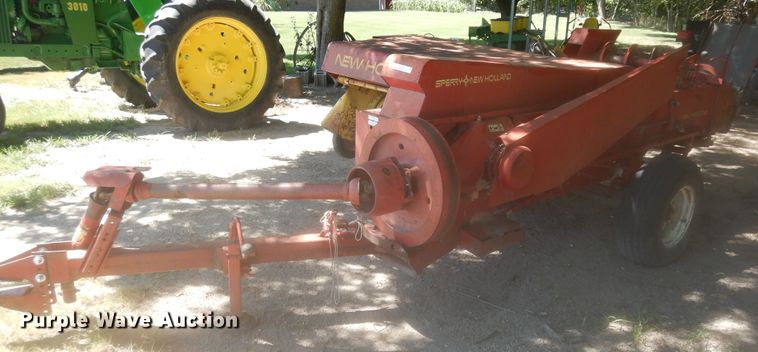 image for item KS9756 New Holland 273  small square baler