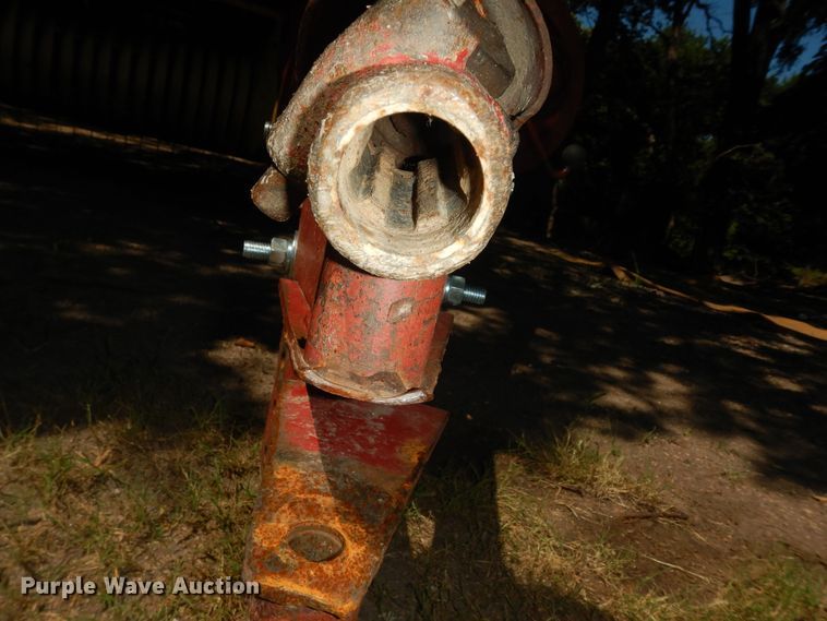 image for item KS9756 New Holland 273  small square baler