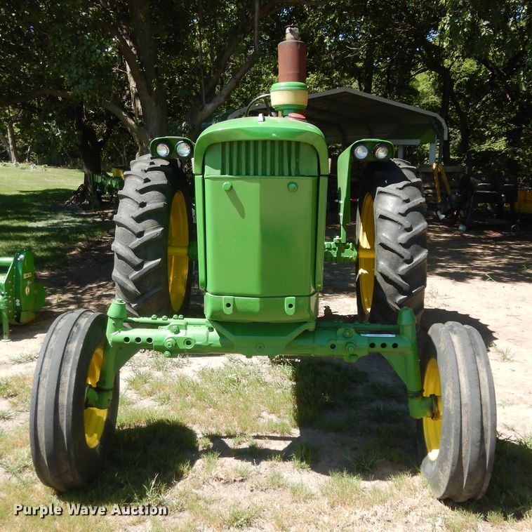 image for item KS9757 John Deere 3010  tractor