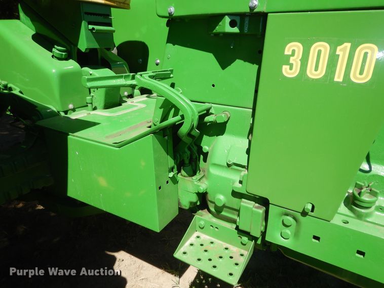 image for item KS9757 John Deere 3010  tractor