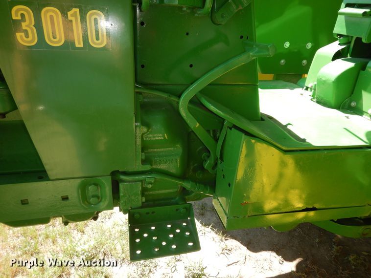 image for item KS9757 John Deere 3010  tractor