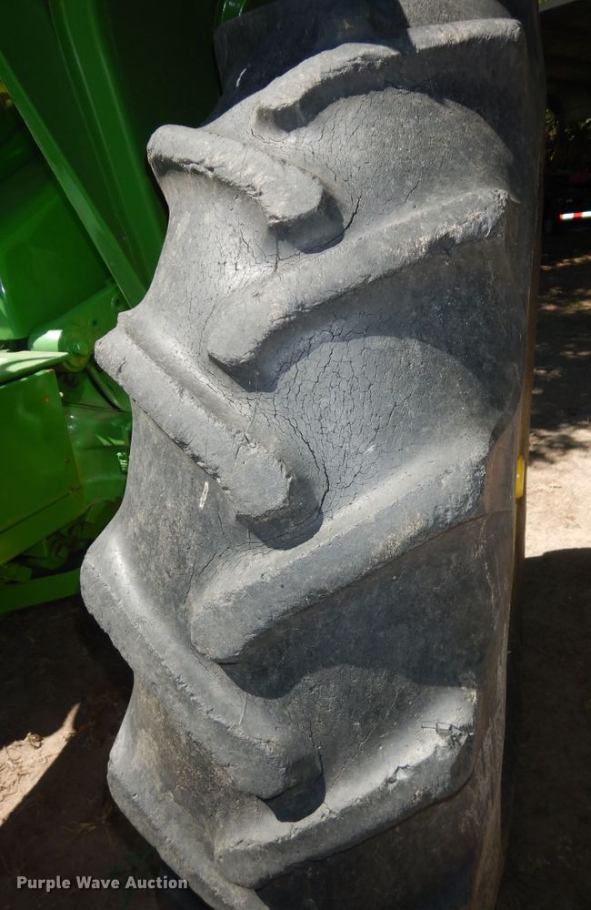 image for item KS9757 John Deere 3010  tractor