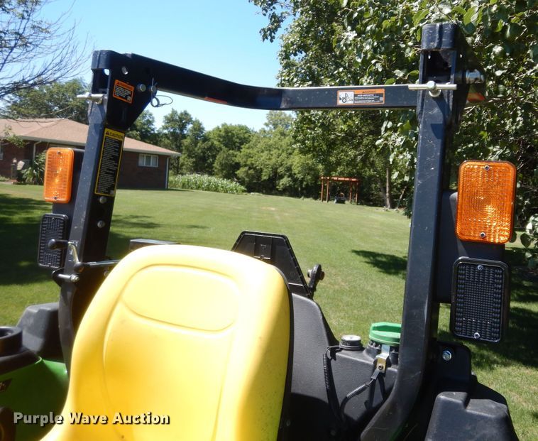 image for item KS9759 2019 John Deere 3032E  MFWD tractor