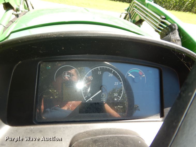 image for item KS9759 2019 John Deere 3032E  MFWD tractor