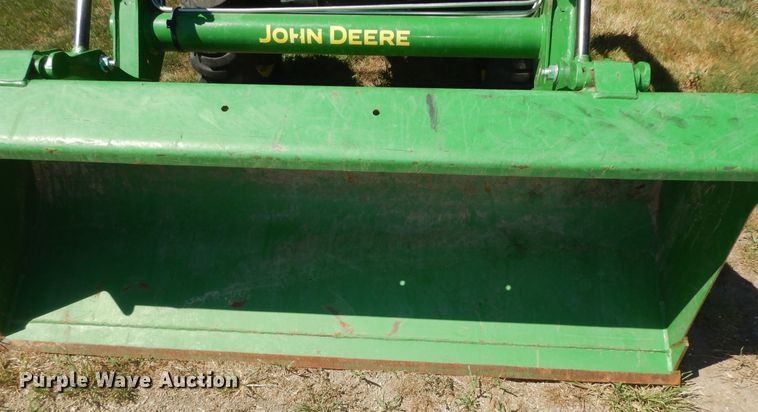 image for item KS9759 2019 John Deere 3032E  MFWD tractor