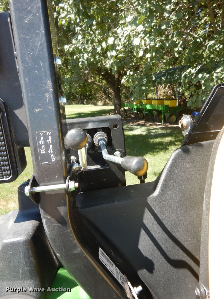 image for item KS9759 2019 John Deere 3032E  MFWD tractor