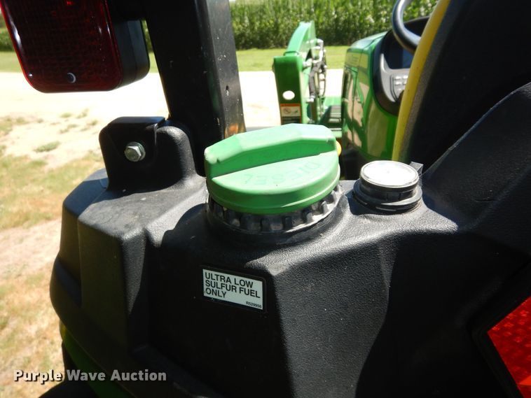 image for item KS9759 2019 John Deere 3032E  MFWD tractor