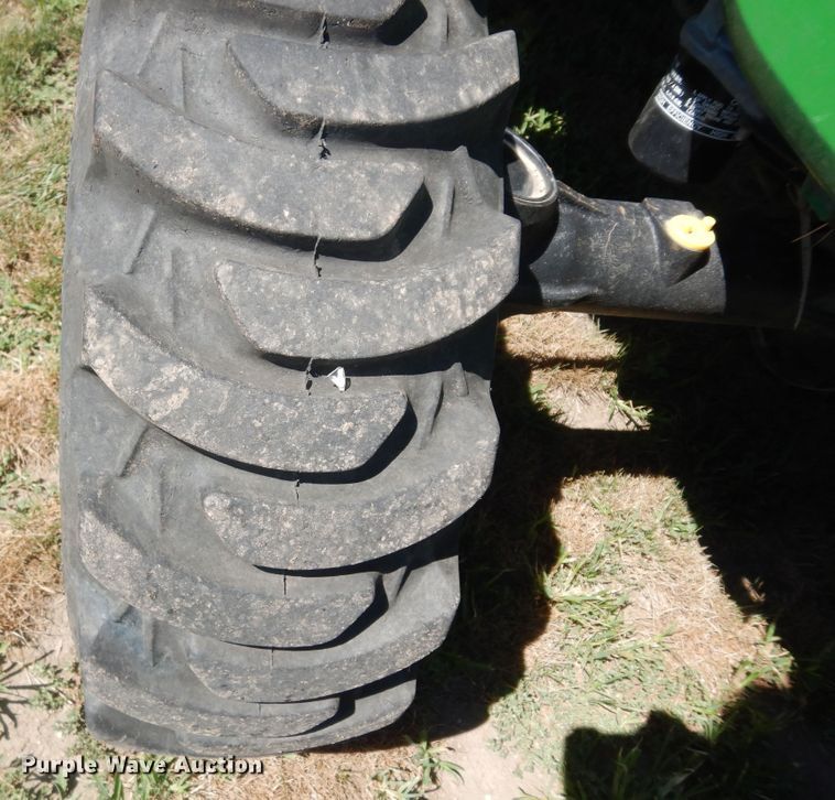 image for item KS9759 2019 John Deere 3032E  MFWD tractor