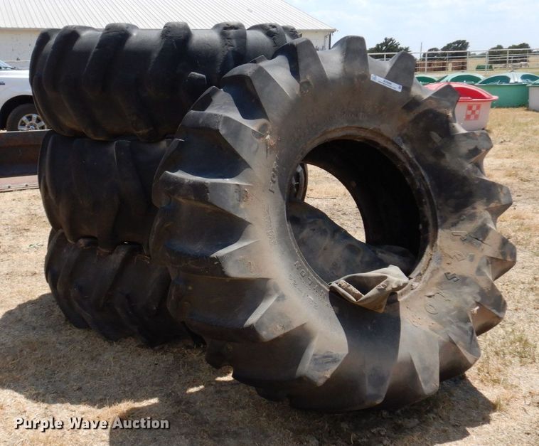 image for item KV9986 (4) 23.1-26 tires