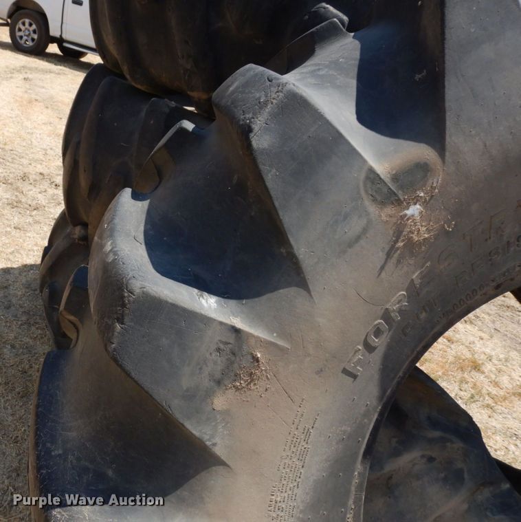 image for item KV9986 (4) 23.1-26 tires