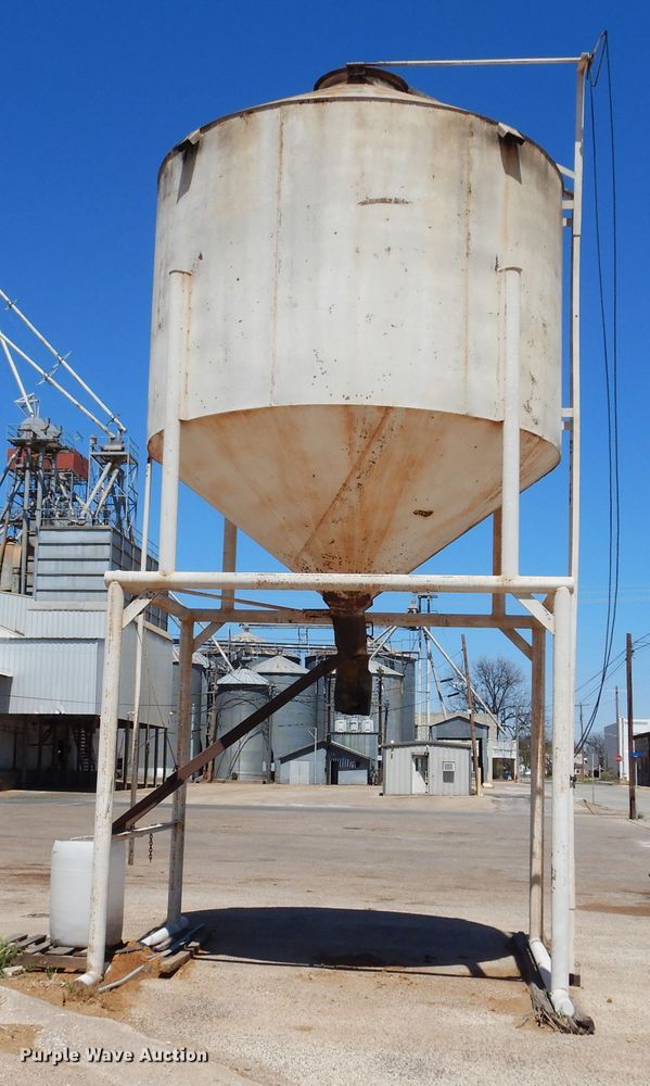 image for item KV9996 Grain bin