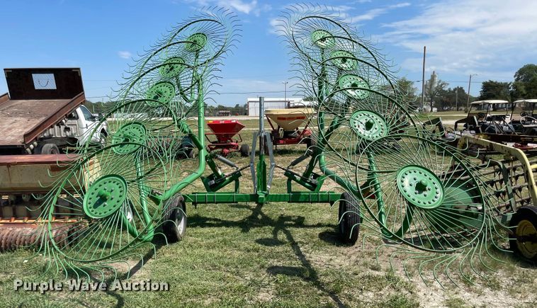 image for item LF9238 Frontier  hay rake