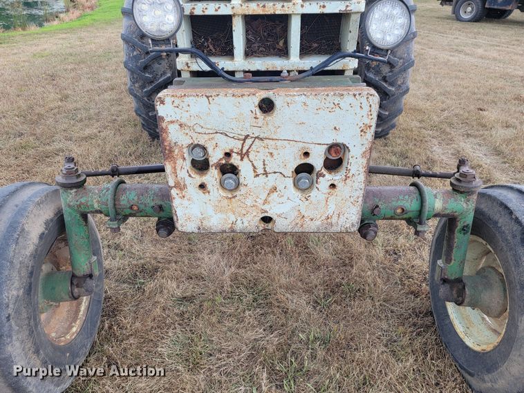 image for item LM9543 Oliver 1650  tractor