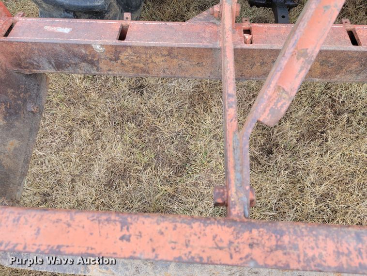 image for item LM9543 Oliver 1650  tractor