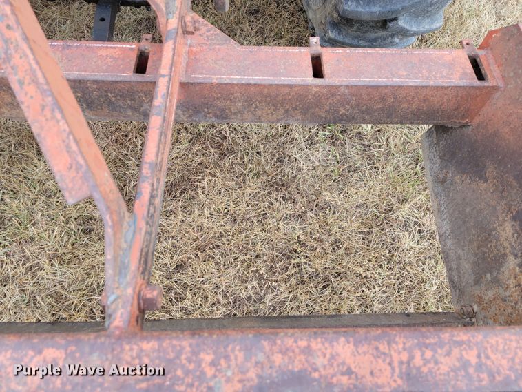 image for item LM9543 Oliver 1650  tractor