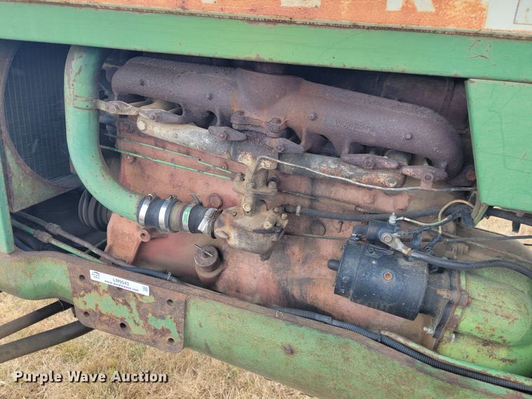 image for item LM9543 Oliver 1650  tractor