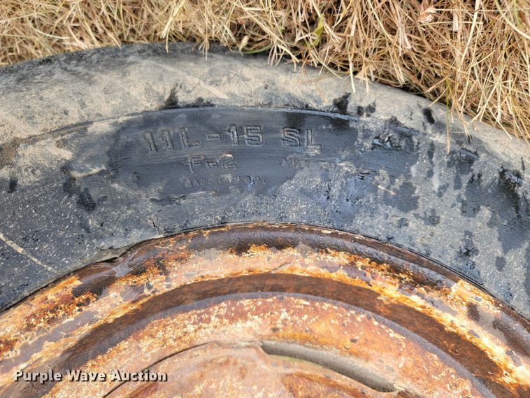 image for item LM9543 Oliver 1650  tractor