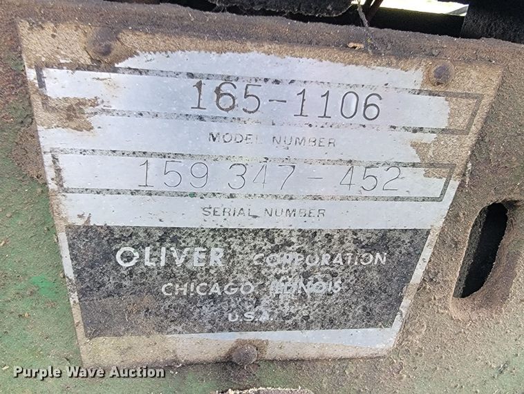 image for item LM9543 Oliver 1650  tractor