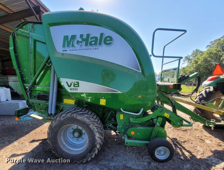 image for item LM9555 2020 Mchale V8950  round baler