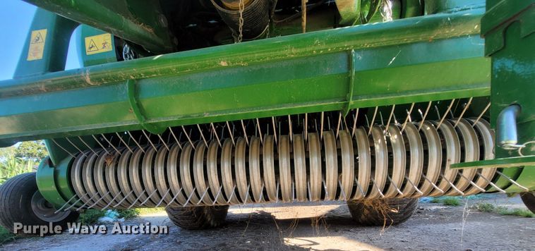 image for item LM9555 2020 Mchale V8950  round baler