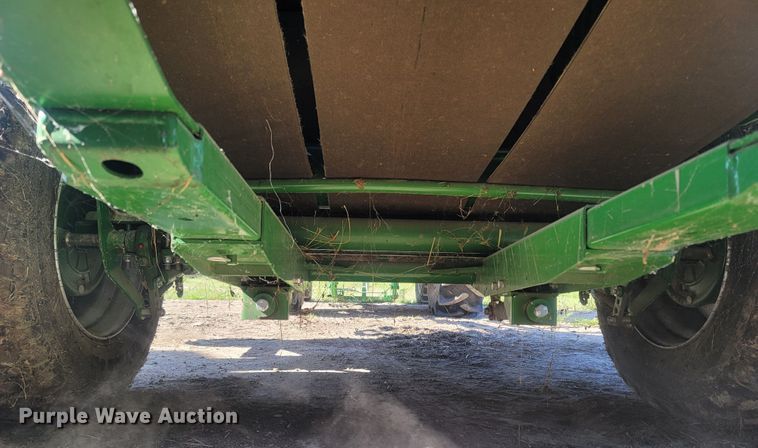 image for item LM9555 2020 Mchale V8950  round baler