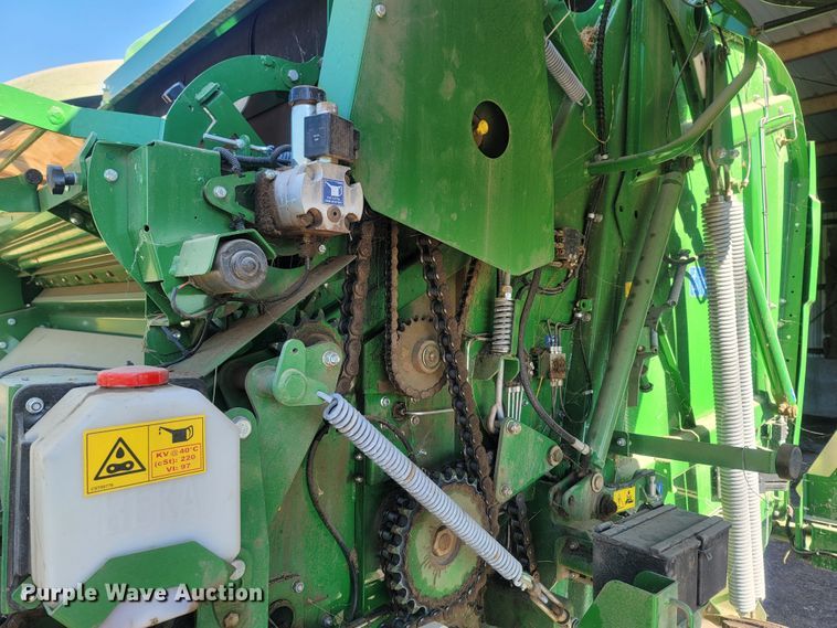 image for item LM9555 2020 Mchale V8950  round baler