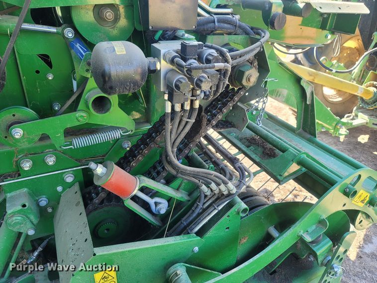 image for item LM9555 2020 Mchale V8950  round baler