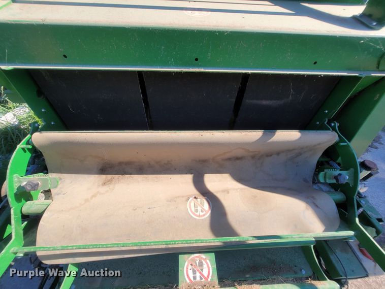 image for item LM9555 2020 Mchale V8950  round baler