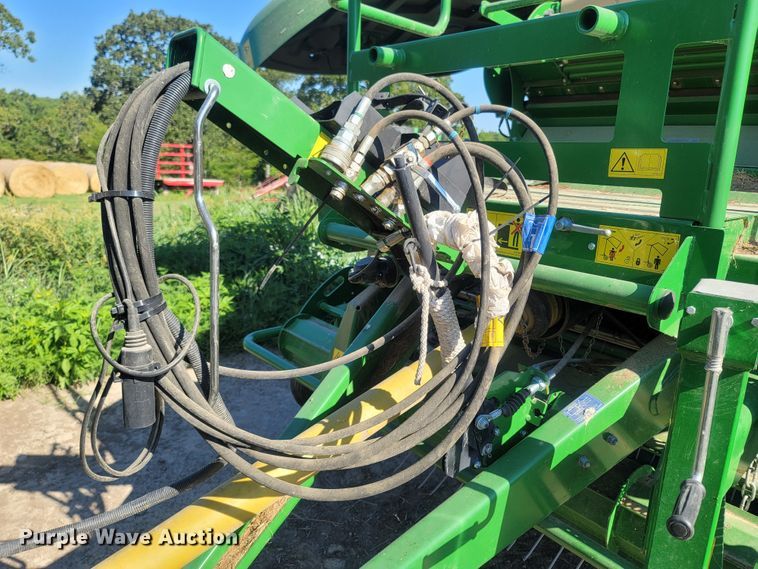 image for item LM9555 2020 Mchale V8950  round baler