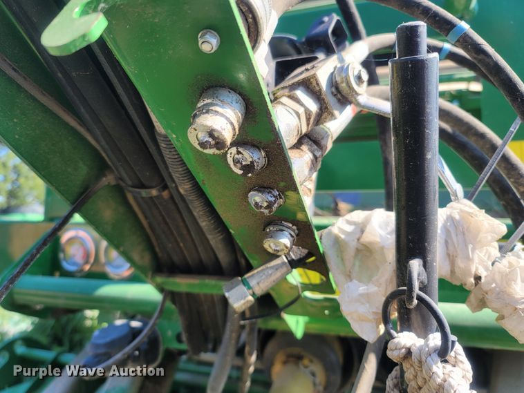 image for item LM9555 2020 Mchale V8950  round baler