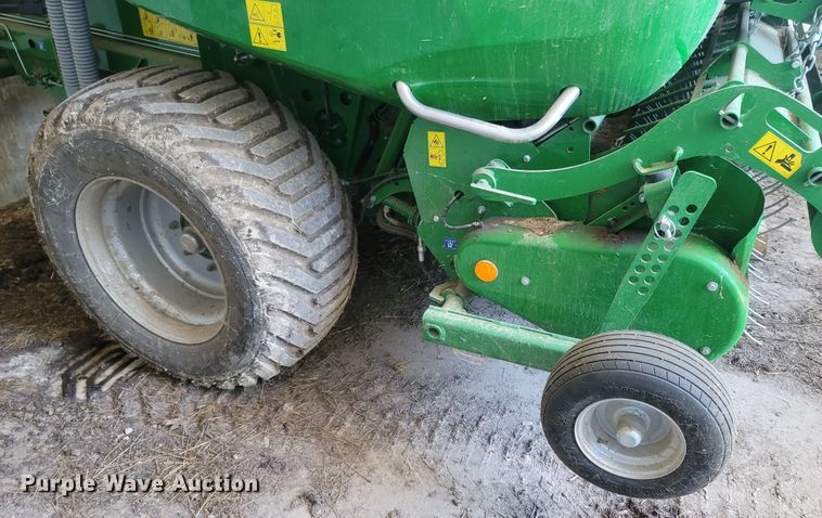 image for item LM9555 2020 Mchale V8950  round baler