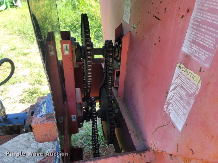 image for item LM9556 Gehl 7190  feed wagon