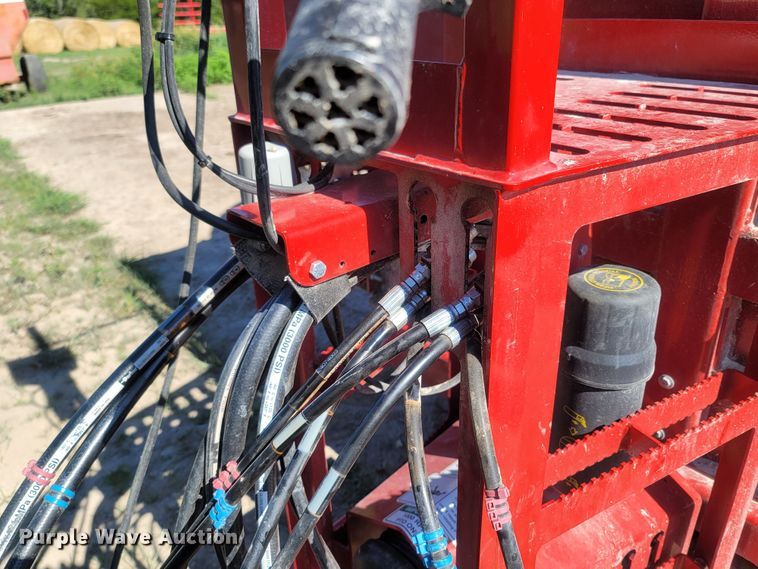 image for item LM9557 2021 Meyer Formula F585  feed mixer