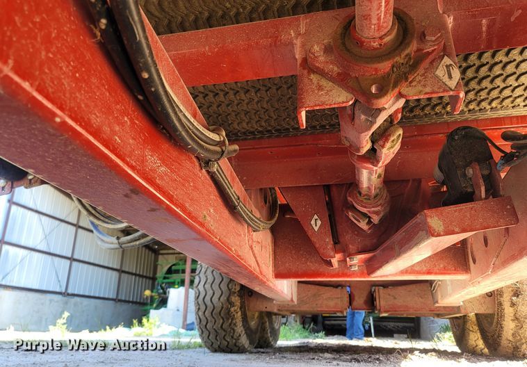 image for item LM9557 2021 Meyer Formula F585  feed mixer