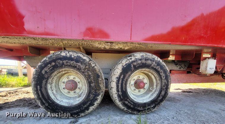 image for item LM9557 2021 Meyer Formula F585  feed mixer