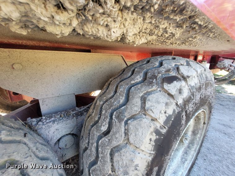 image for item LM9557 2021 Meyer Formula F585  feed mixer