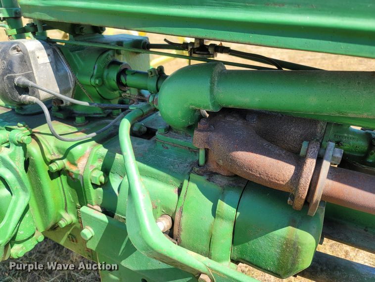 image for item LM9572 1938 John Deere B  tractor