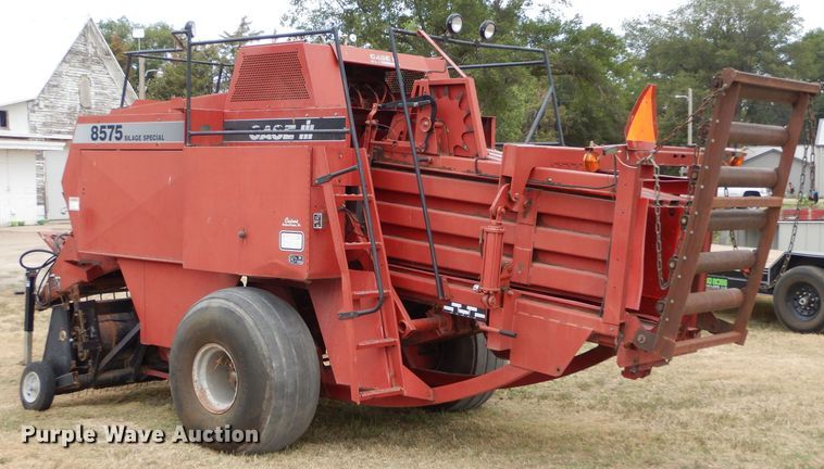 image for item LP9459 2000 Case IH 8575  large square baler
