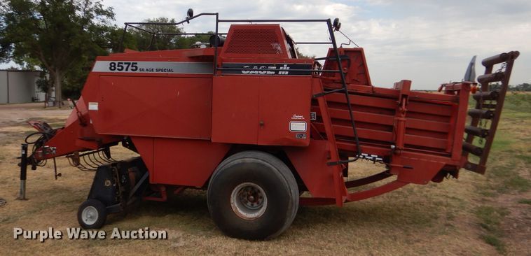 image for item LP9459 2000 Case IH 8575  large square baler