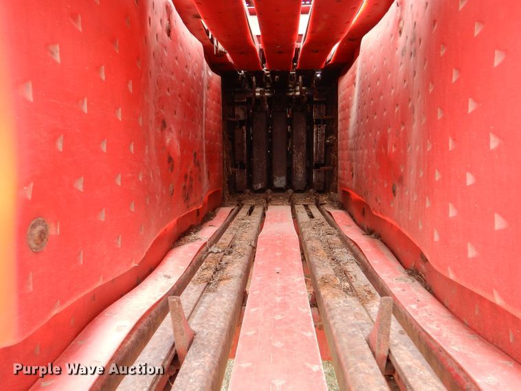 image for item LP9459 2000 Case IH 8575  large square baler