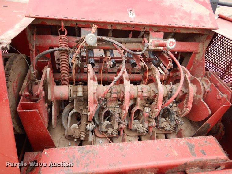 image for item LP9459 2000 Case IH 8575  large square baler