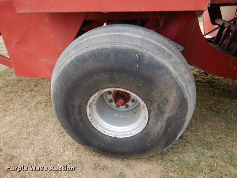 image for item LP9459 2000 Case IH 8575  large square baler