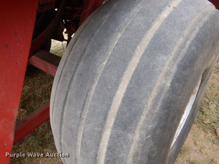 image for item LP9459 2000 Case IH 8575  large square baler