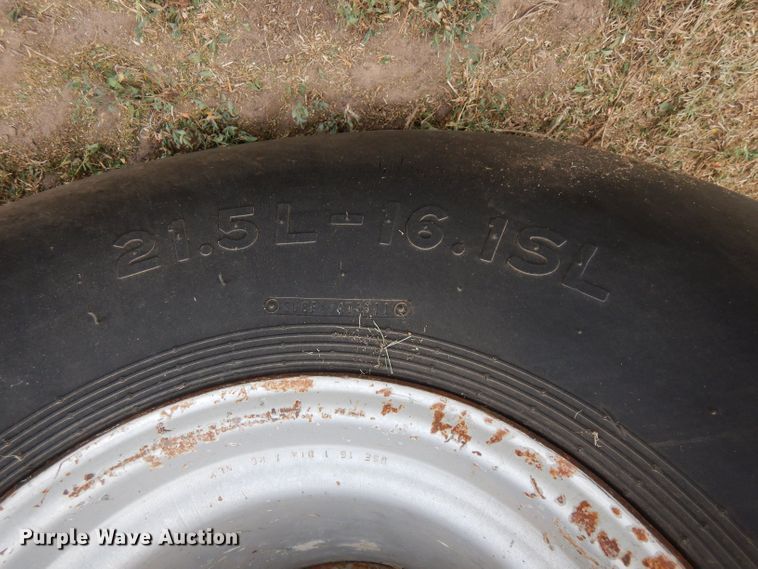 image for item LP9459 2000 Case IH 8575  large square baler