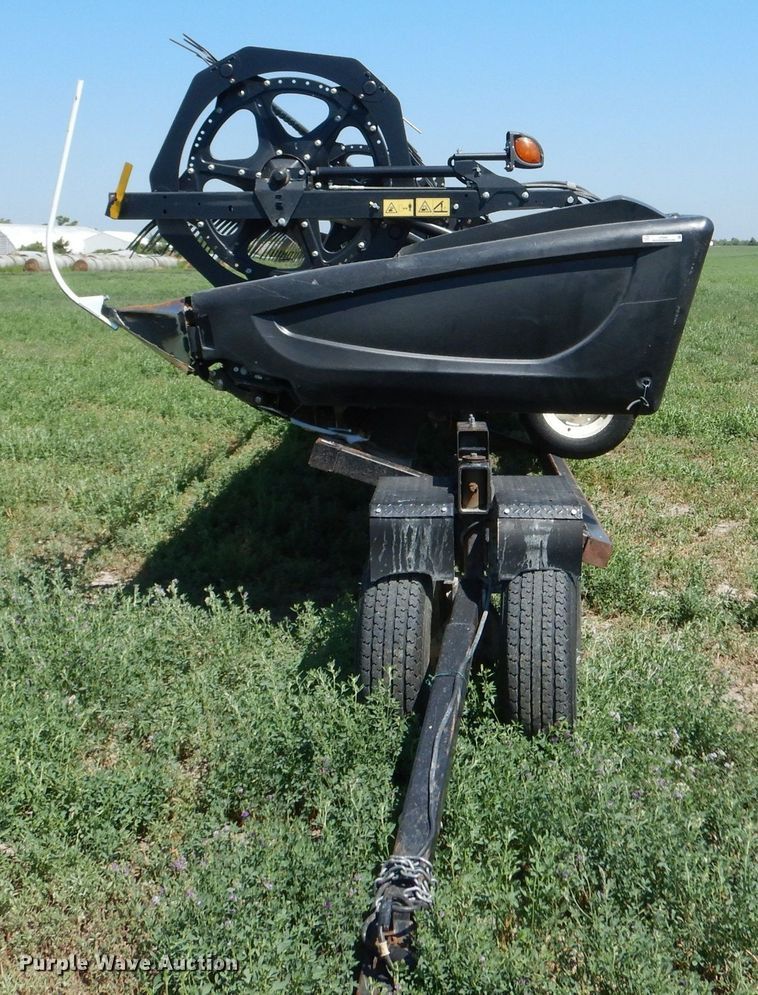 image for item LP9461 2018 MacDon FD75  flex draper head