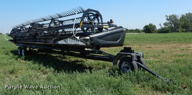 image for item LP9461 2018 MacDon FD75  flex draper head