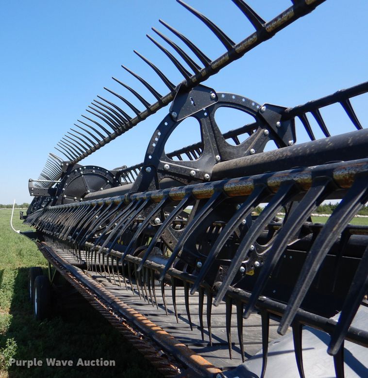 image for item LP9461 2018 MacDon FD75  flex draper head