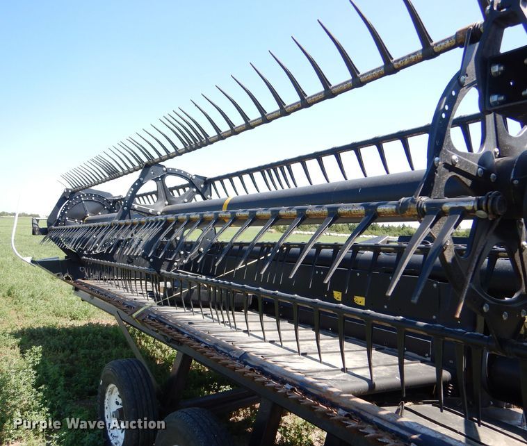 image for item LP9461 2018 MacDon FD75  flex draper head