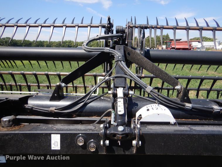 image for item LP9461 2018 MacDon FD75  flex draper head